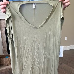 Athleta Cloudlight Stratus tee